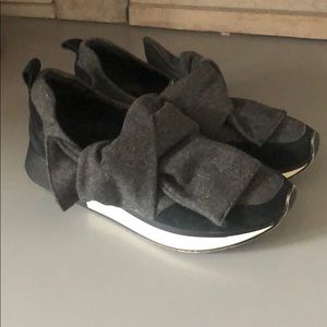 J Slides Slide on tennis shoes with knot! Sz 8.5